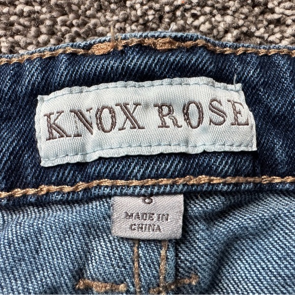 Knox Rose Cropped Semi-Distressed Embroidered Women's Jeans - Picture 9 of 17